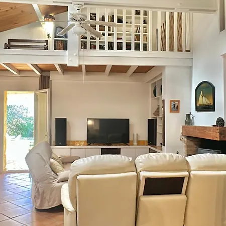 Vila Situee A 7 Minutes Du Centre-ville De Porto-vecchio