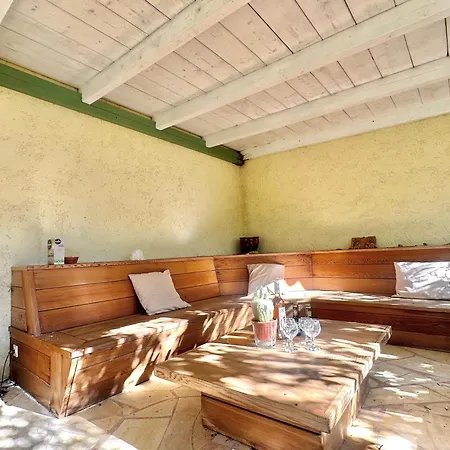 Villa Situee A 7 Minutes Du Centre-ville De Porto-vecchio